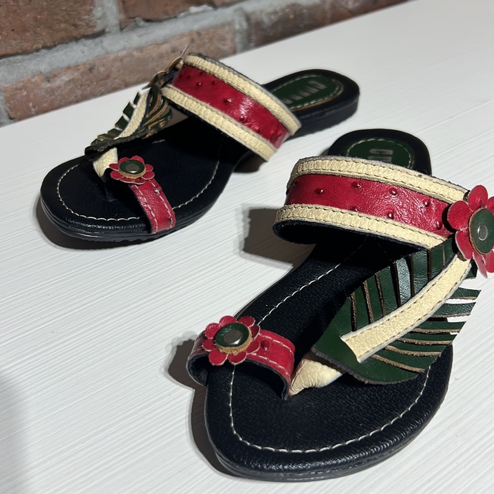 Sandals - Picture 3 of 16